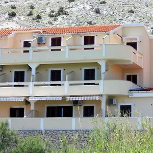 Mb *** Pag Town